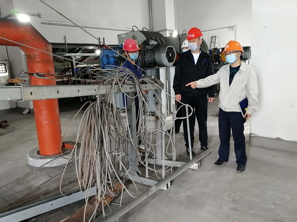 6月8日,起重機(jī)械、施工機(jī)具專(zhuān)項(xiàng)檢查.jpg 6月8日,起重機(jī)械、施工機(jī)具專(zhuān)項(xiàng)檢查.jpg