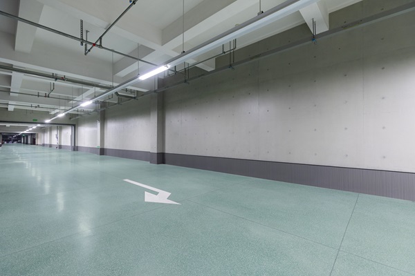 6地下車庫采用飾面清水混凝土工藝.jpg 6地下車庫采用飾面清水混凝土工藝.jpg